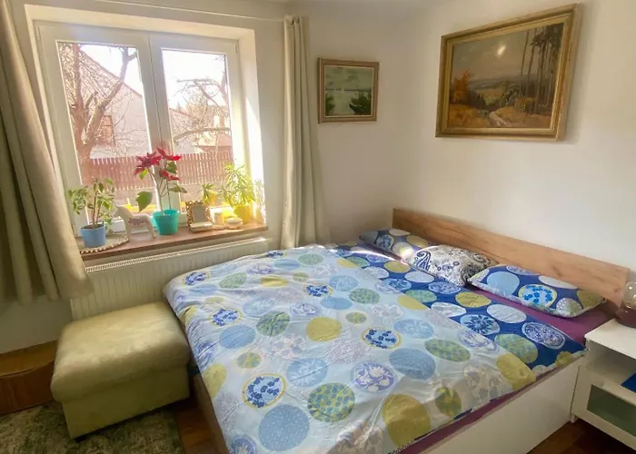 بيت للعطل Doma Na Lipniku-private Country House, *